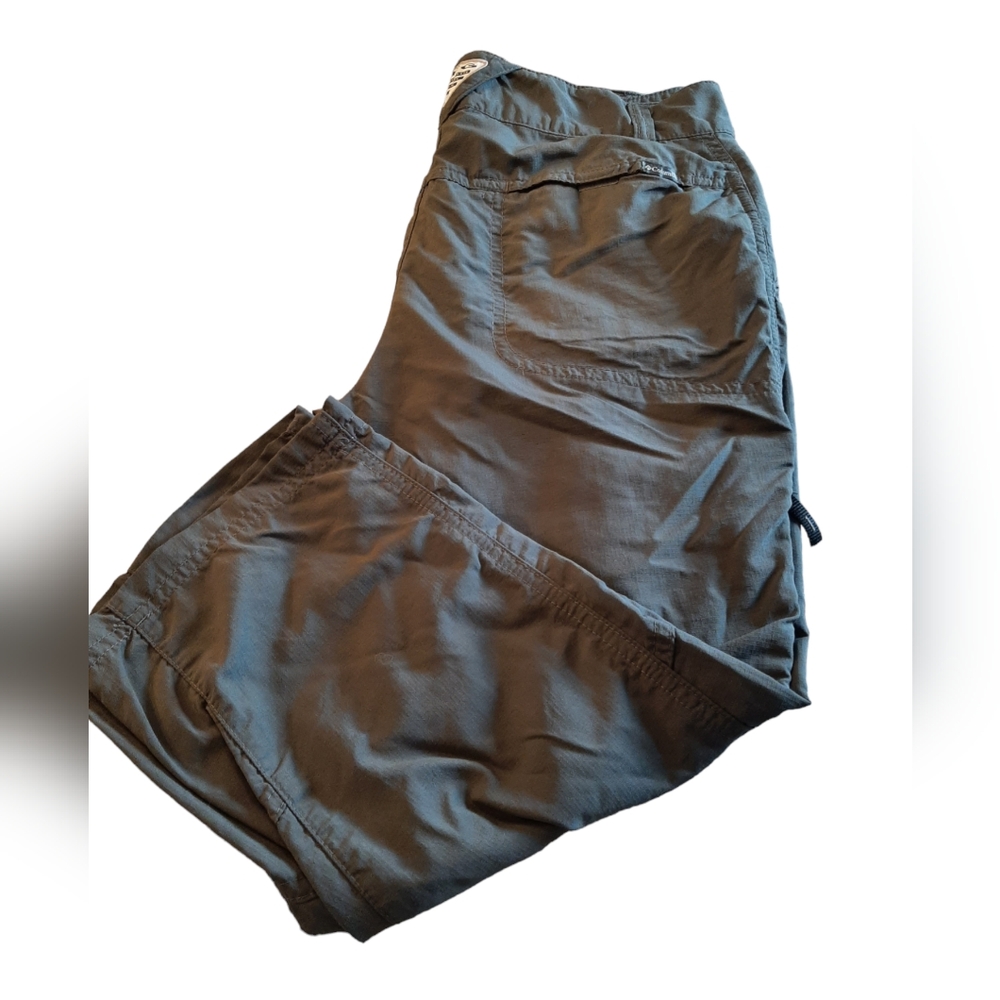 Columbia Performance Fishing Gear Capri Pants Size 4/ 21L
